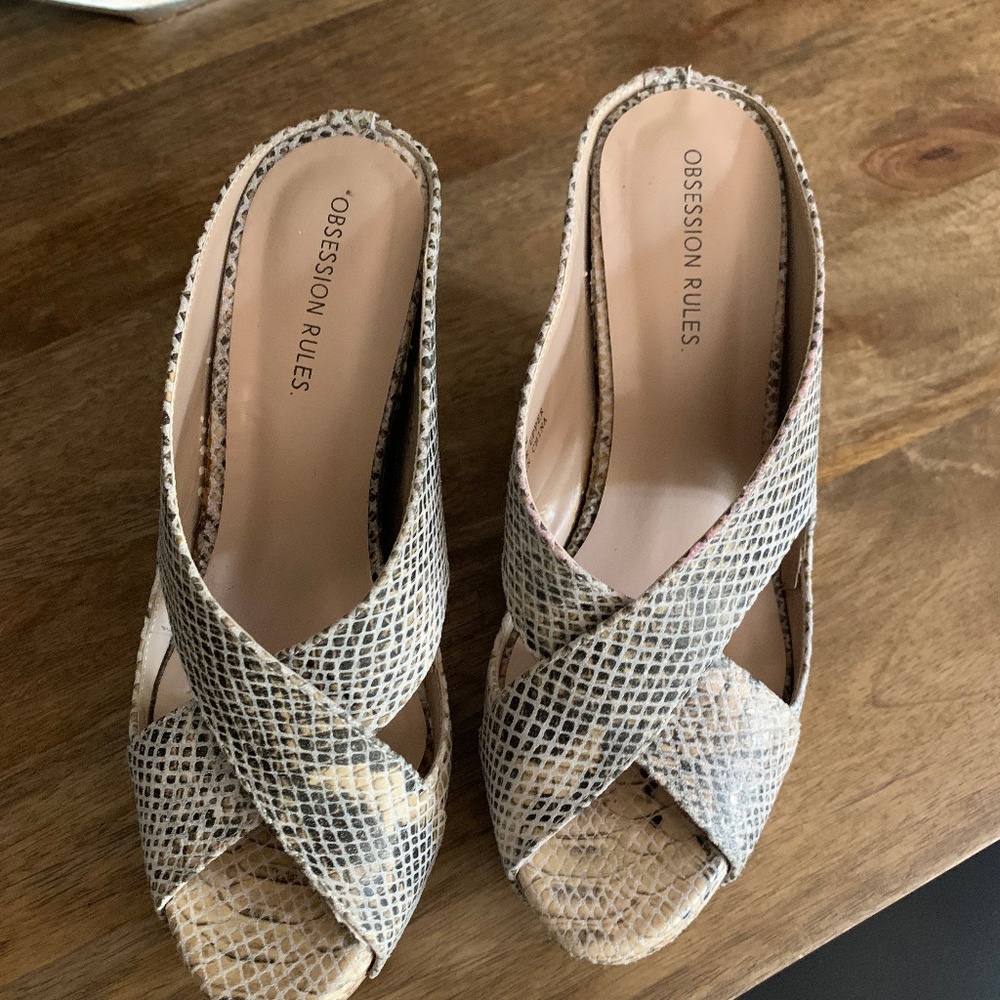 Obsession Rules Size 7.5 Platform Snake Skin Prin… - image 1